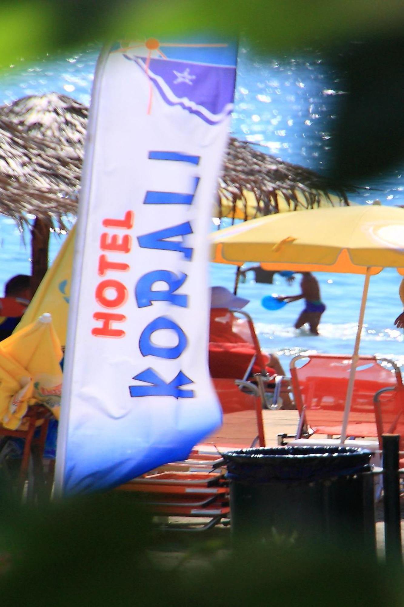 Korali Hotel Paralía Exteriör bild