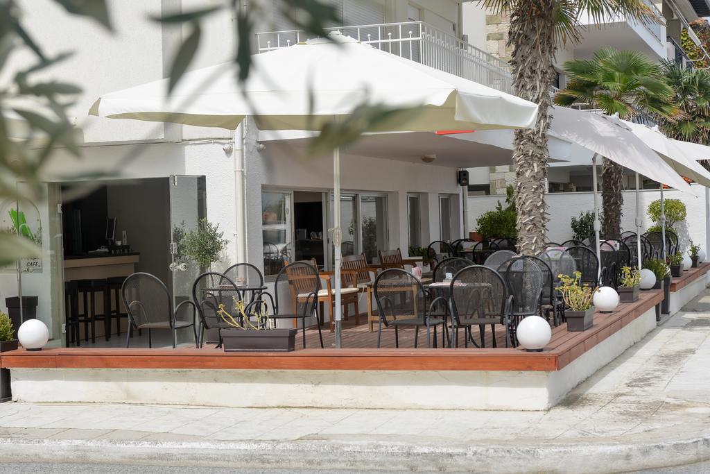Korali Hotel Paralía Exteriör bild